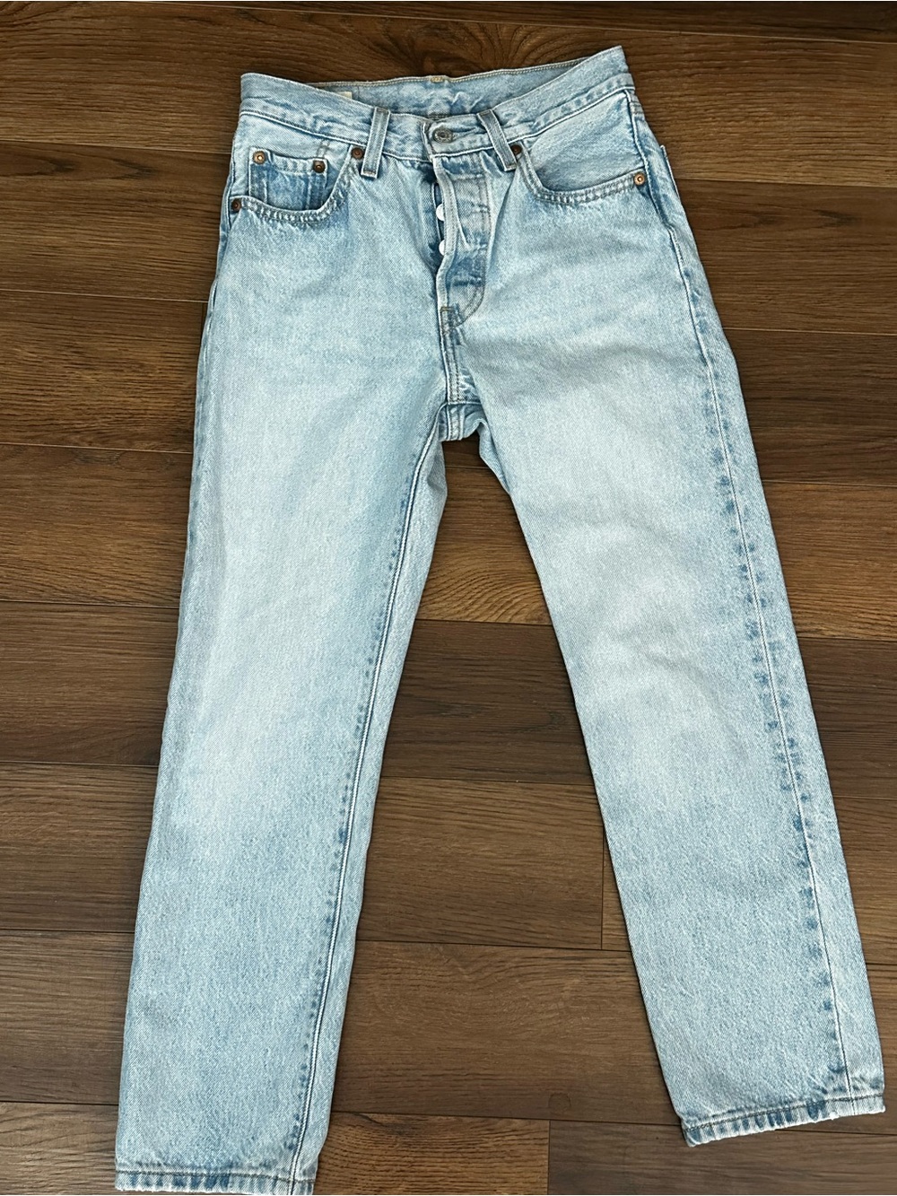 Levi's 501 Original Crop Jeans in Ojai luxor light washed